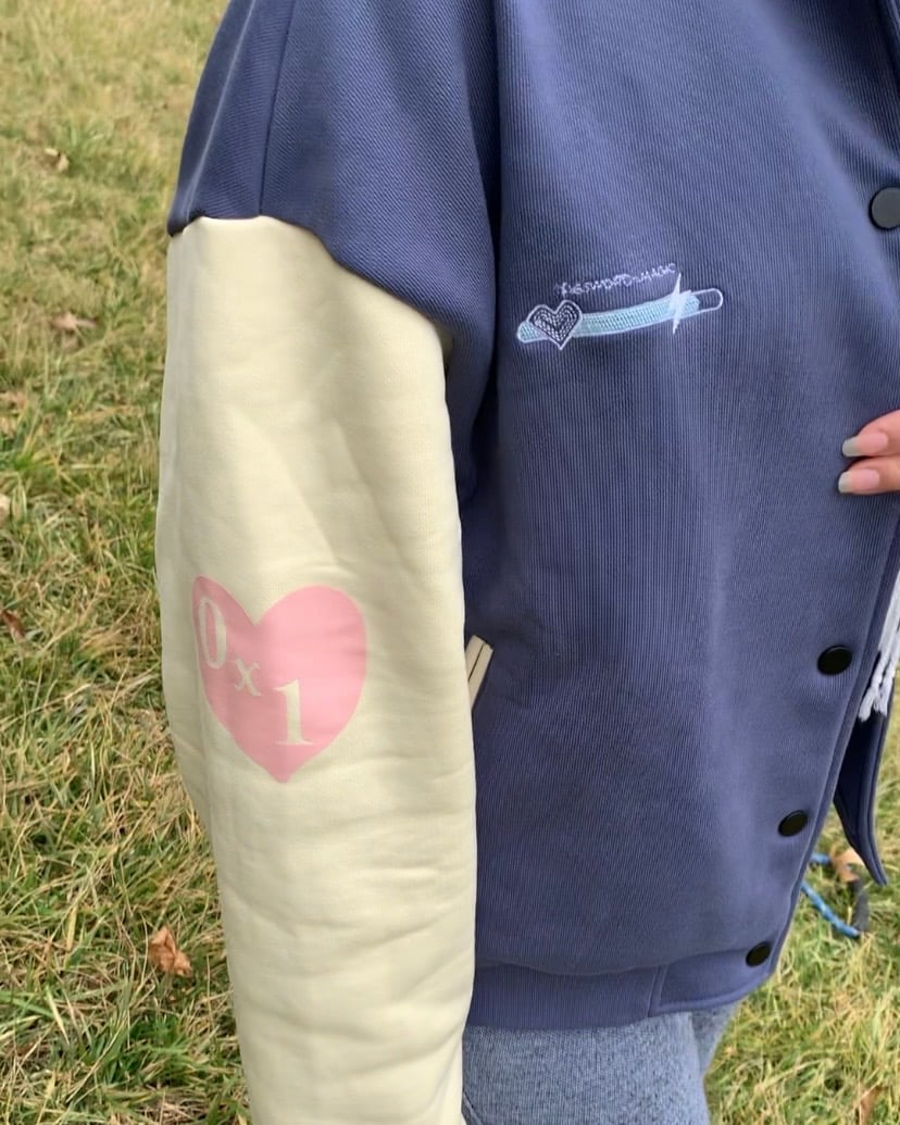 TXT Freeze Varsity Jacke auf Lager